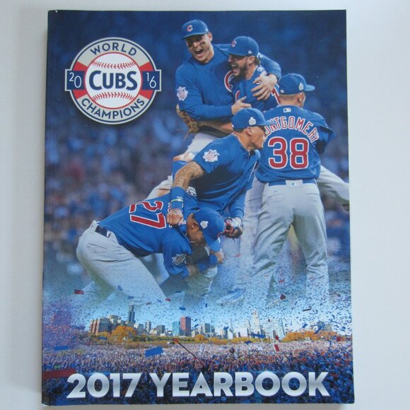 Lot 9 CHICAGO CUBS Collectible Yearbooks, Scorecards, Game Day, Book - Picture 4 of 14